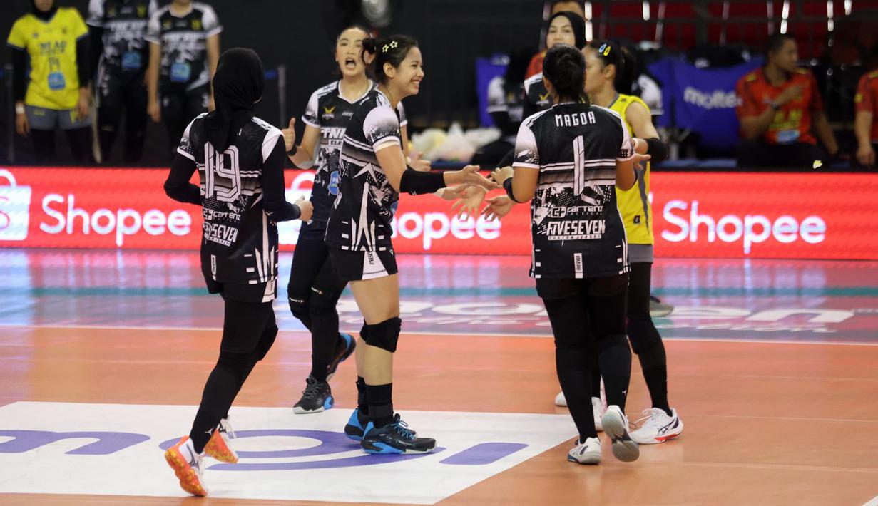 Tim putri TNI AU Electric sukses mengamankan kemenangan krusial di babak Final Four Livoli Divisi Utama 2025 putaran kedua setelah menundukkan Rajawali O2C dengan skor 3-1 (25-9, 23-25, 25-17, 25-14) dalam laga  yang berlangsung di GOR Ki Mageti, Magetan, Selasa (14/10/2025). (Dok. PBVSI)