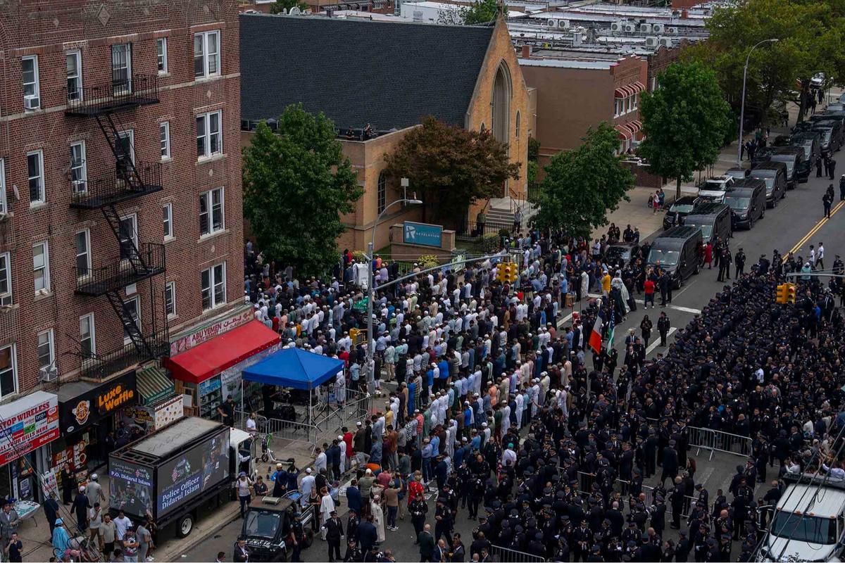 FOTO: Penghormatan Terakhir untuk Didarul Islam, Polisi Muslim New York yang Gugur Saat Penembakan Massal