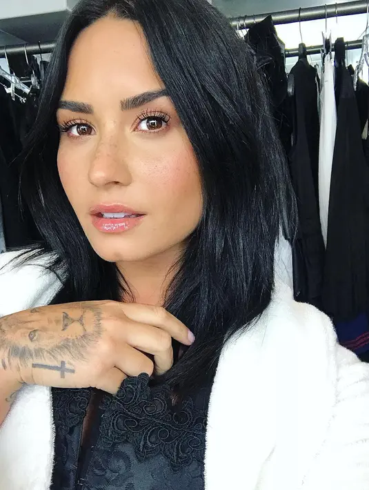 Wilmer ingin Demi menjadi lebih baik dan kembali menjadi dirinya yang kuat. (instagram/ddlovato)