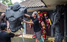 FOTO: Keren! Kostum Robot Hulkbuster Buatan Ciamis Ini Diminati Pasar Internasional