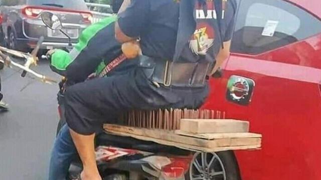 6 Bentuk Jok Motor Berduri Ini Bikin Geleng Kepala, Nyeleneh Banget