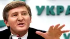 A multi-billionaire and top leader of the Regions Party, Rinat Akhmetov, speaks during his first press conference in Kiev 30 March 2006 since the weekend legislative elections. AFP PHOTO / SERGEI SUPINSKY 