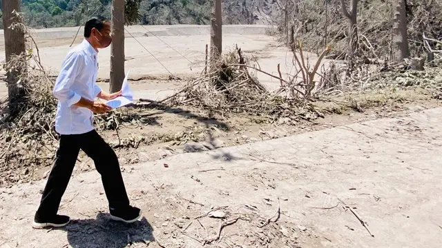 Presiden Jokowi Kunjungi Lokasi Bencana Erupsi Semeru