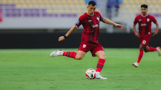 Kapten Persis Solo, Andrei Alba