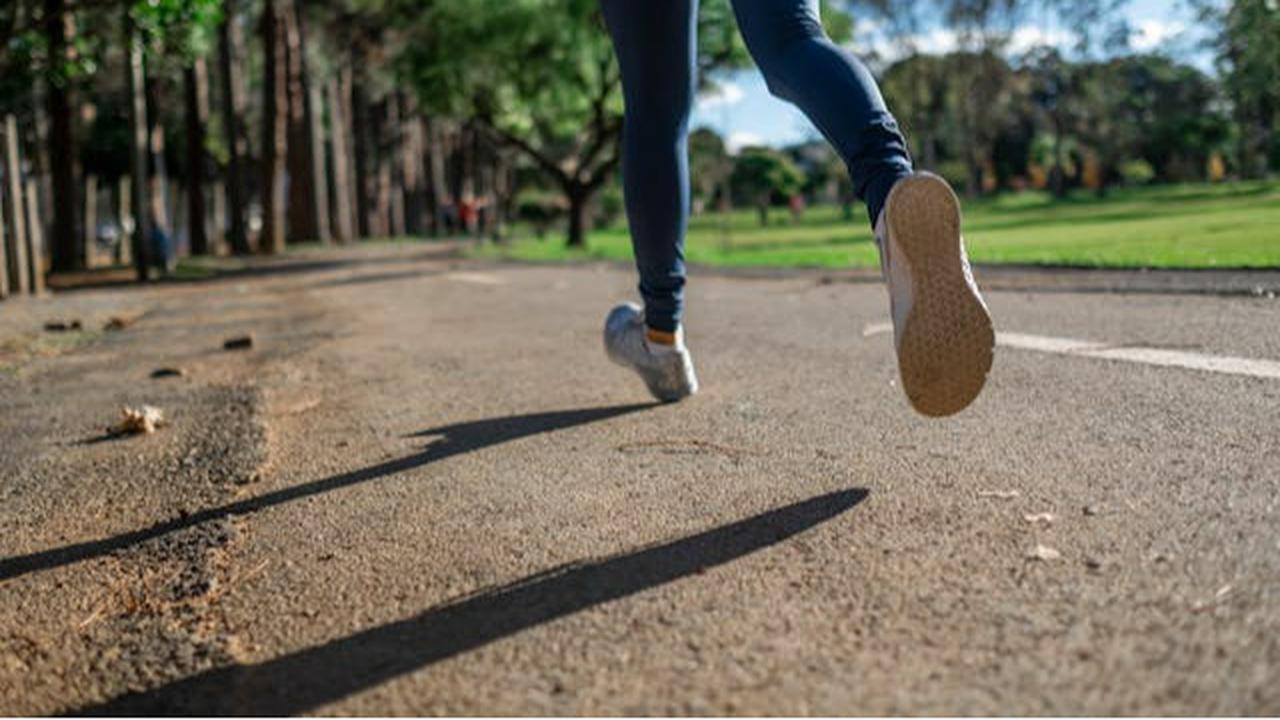 Olahraga Pagi yang Ideal: Jalan Kaki atau Jogging?