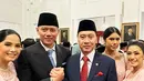 Penampilan ketiganya turut dipermanis dengan aksesori berupa kalung dan anting berlian warna silver.  [@ruby_26].