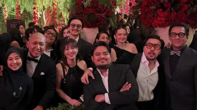 Potret Andre Taulany cs di Pernikahan El Rumi dan Syifa Hadju (foto: Instagram @andreastaulany)