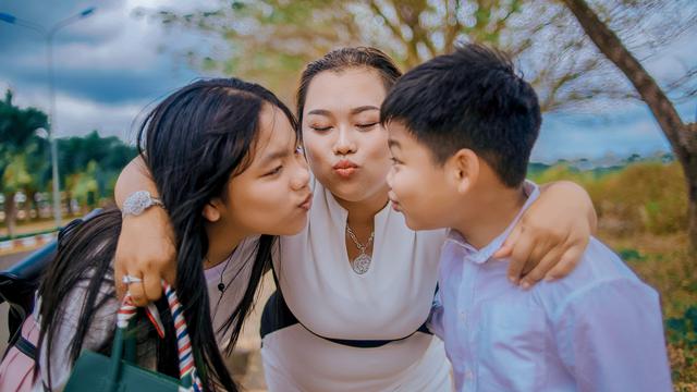 Ilustrasi kakak dan adik