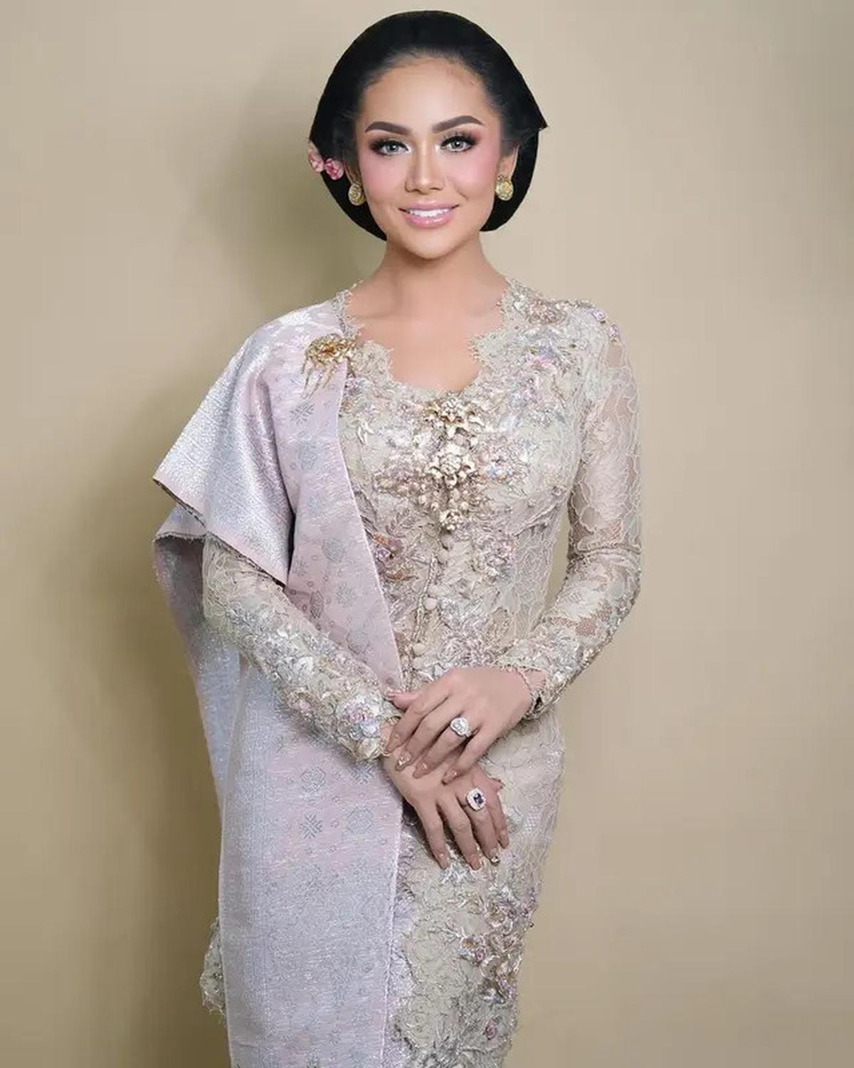 Masuk Usia 50 Tahun, Kris Dayanti Bagikan Tips Miliki Kulit dan Wajah Tampak Muda