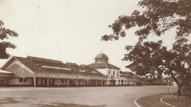 Ini 7 Stasiun Kereta Api Tertua di Indonesia