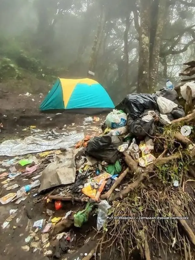 Potret Gunung Dempo di Sumatera Selatan Dipenuhi Sampah