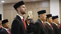 Maarten Paes dilantik menjadi Warga Negara Indonesia (WNI). (Bola.com/Dok.Kemenkumham DKI Jakarta).