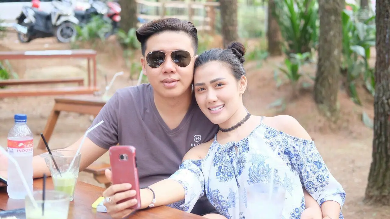 Rey Utami dan Pablo Benua