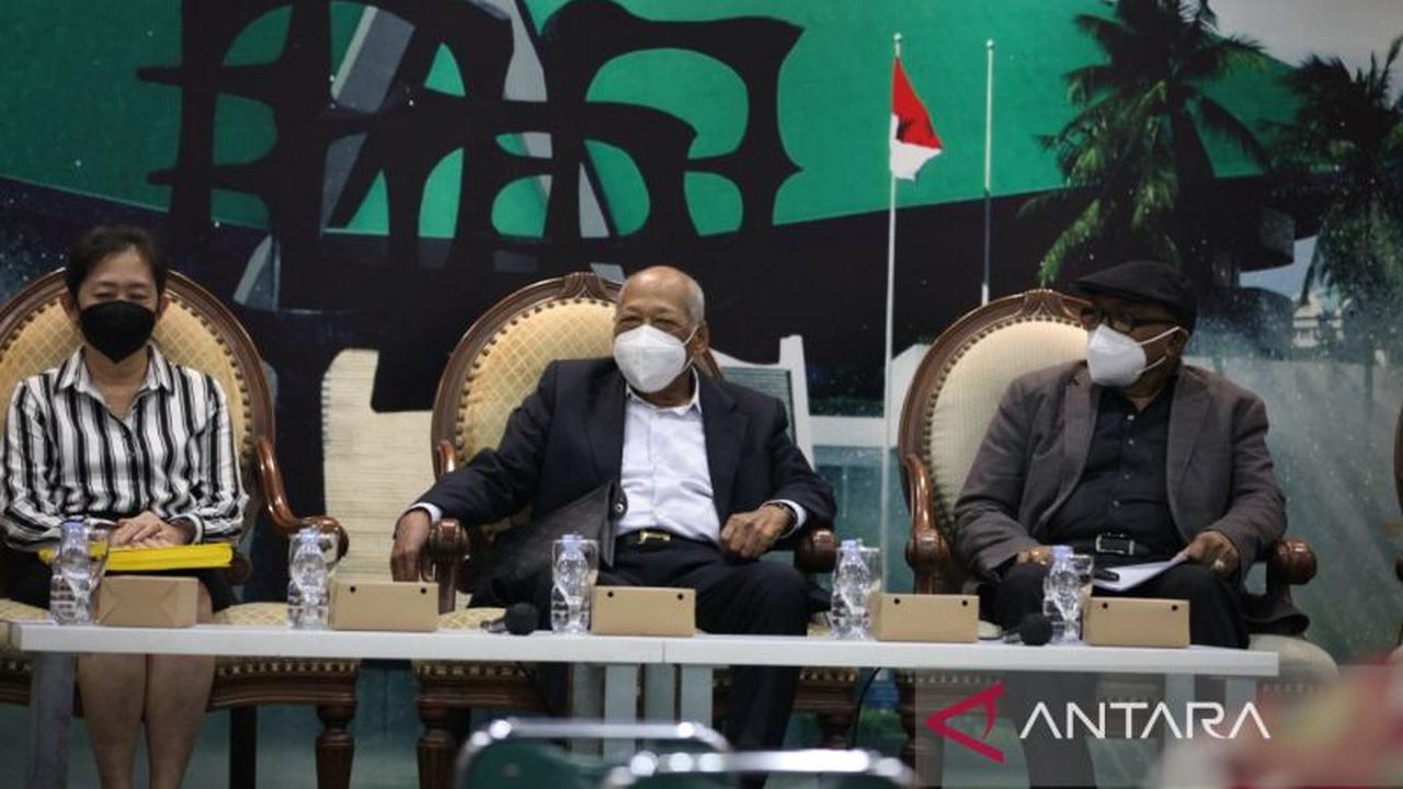 Anggota Komisi III DPR RI I Wayan Sudirta (tengah) menjadi pembicara dalam diskusi Forum Legislasi DPR bertajuk “RUU Pertanahan: Komitmen DPR Berantas Mafia Tanah”, di Kompleks Parlemen, Jakarta, Selasa. (ANTARA/Dokumentasi Pribadi)