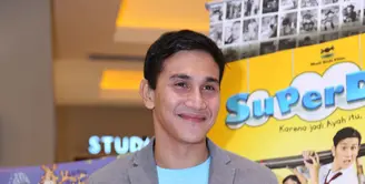Vino G. Bastian bersyukur bisa terlibat di film Super Didi. Setidaknya, dia dapat memetik pesan moral yang disuguhkan dalam membesarkan buah hatinya. (Nurwahyunan/Bintang.com)