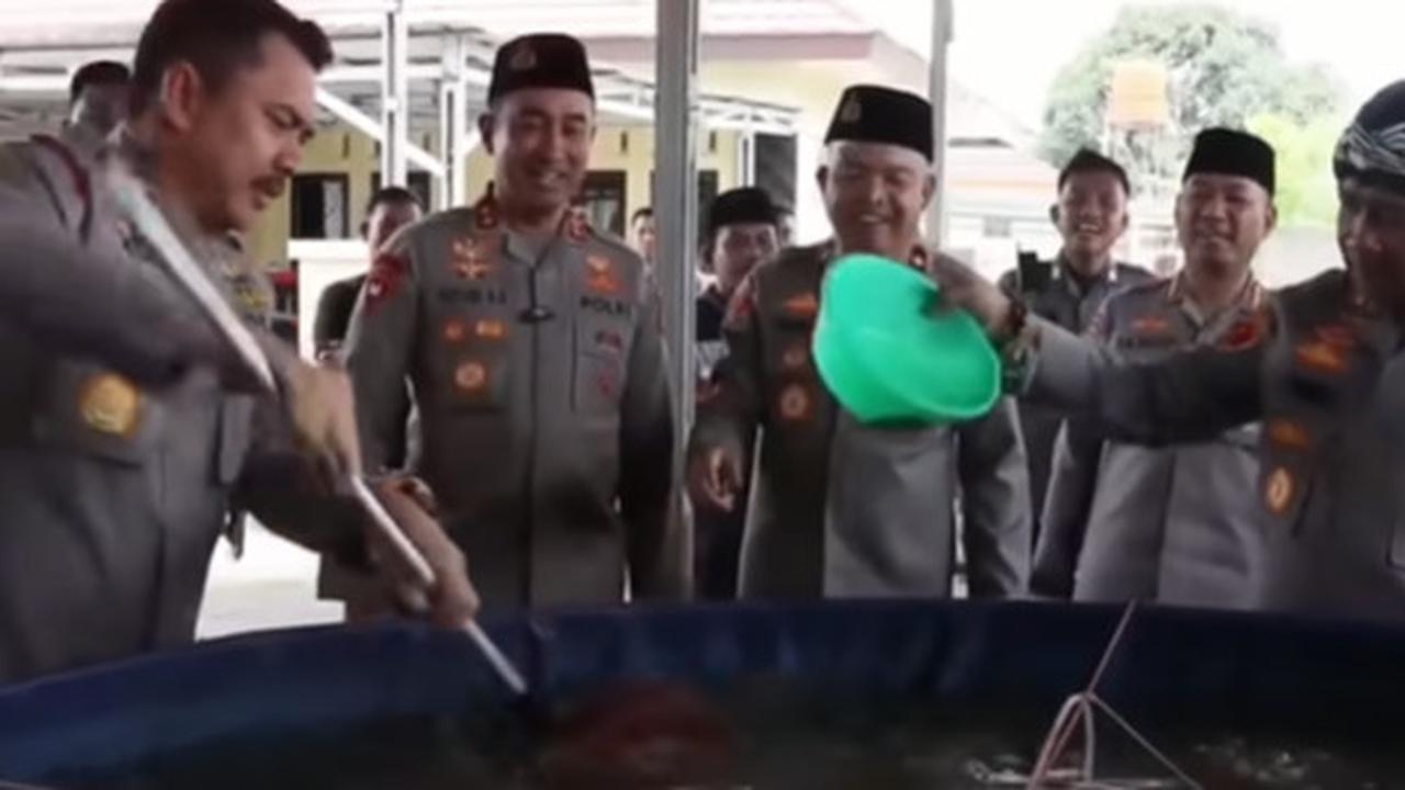 Dua Jenderal Datangi Rumah Dinas Kapolres Serang, Salut Lihat Kolam Ikan Lele & Nila