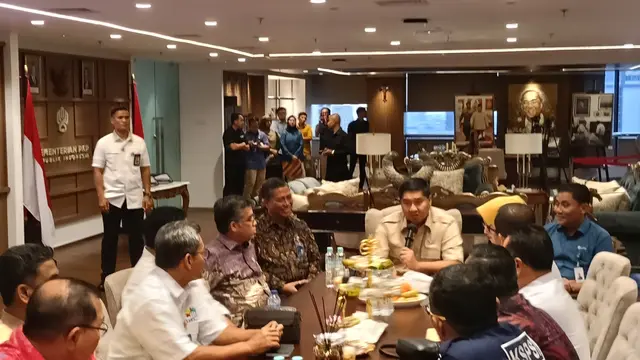 Pemerintah melalui Kementerian Perumahan dan Kawasan Permukiman (PKP) akan menyerahkan kunci 100 unit rumah subsidi kepada kelompok buruh. (Foto: liputan6.com/Maulandy R)