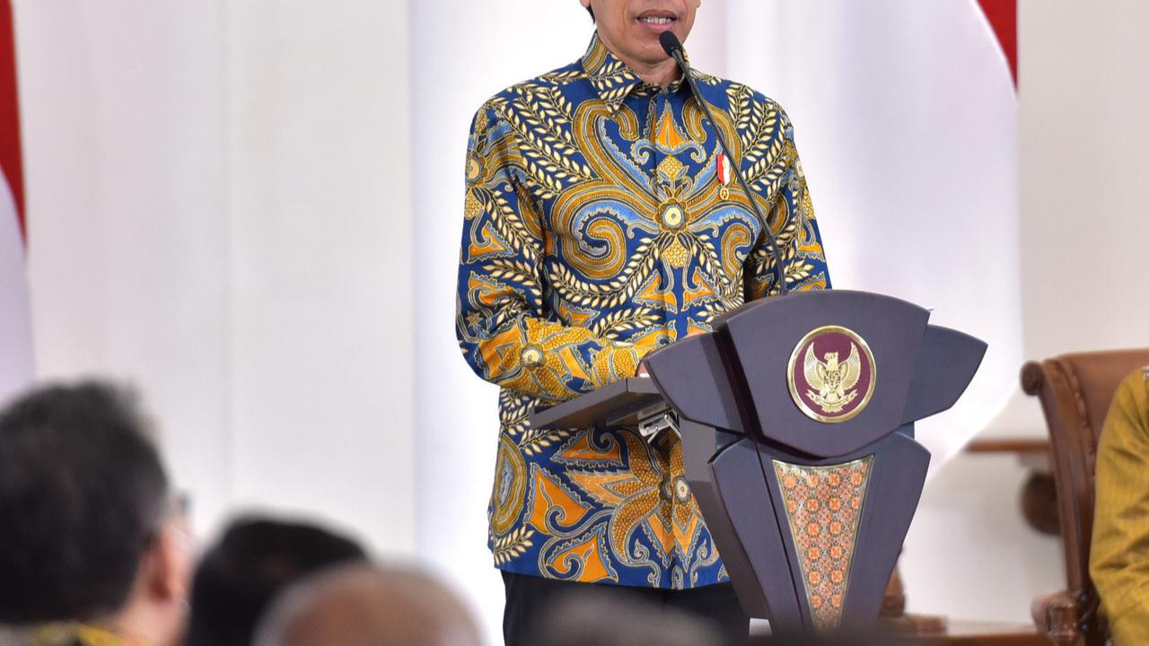 Presiden Jokowi memberikan sambutan pada Penyampaian LHP LKPP Tahun 2021 oleh Ketua BPK Isma Yatun kepada Presiden Jokowi, di Istana Kepresidenan Bogor, Jabar, Kamis (23/06/2022). (Foto: Humas Setkab/Agung)