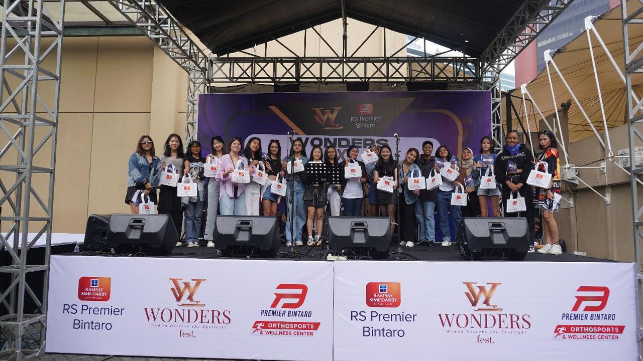 Selain kompetisi, acara WONDERS juga menjadi platform bagi berbagai UMKM untuk berpartisipasi dengan berbagai penawaran, seperti makanan minuman, tato temporary, tarot, thifting, dan lainnya.