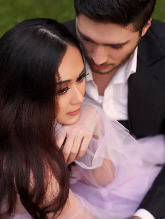 Aura Kasih dan Eryck Amaral (Instagram/winstongomez)