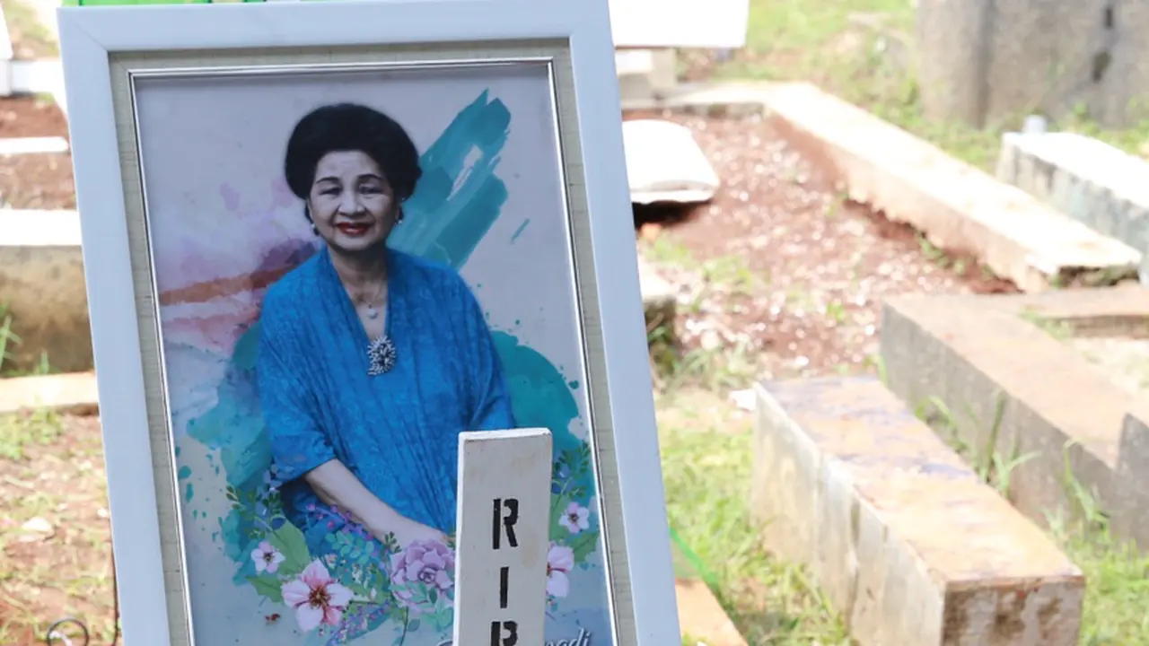 Ibunda Indah Kalalo, Rose Suyadi