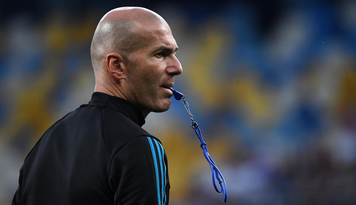 Pada Januari 2016 Zidane diberi kesempatan untuk menangani tim utama Real Madrid, setelah satu setengah tahun melatih tim kedua Real Madrid (Castilla). (AFP/Franck Fife)