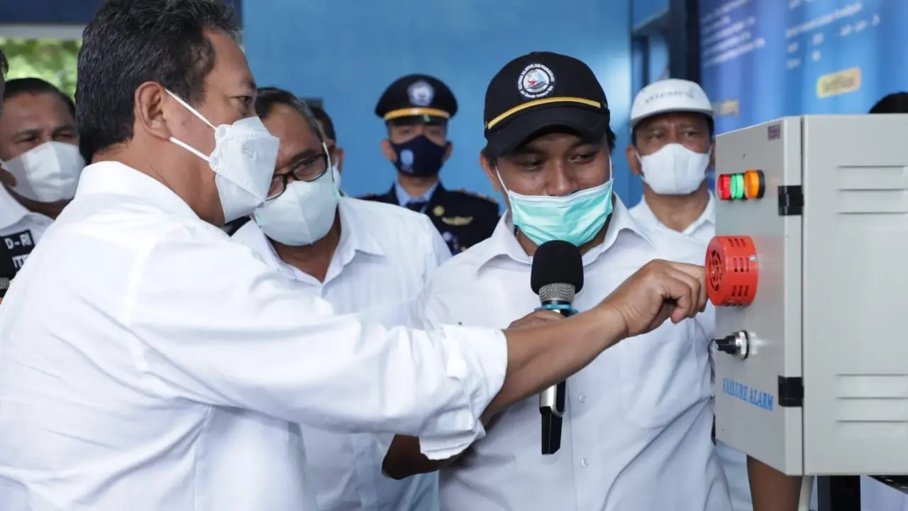 Menteri Kelautan dan Perikanan Sakti Wahyu Trenggono mengunjungi Sekolah Usaha Perikanan Menengah (SUPM) Ladong dan Politeknik Kelautan dan Perikanan Aceh pada Rabu (8/9/2021). (Dok KKP)
