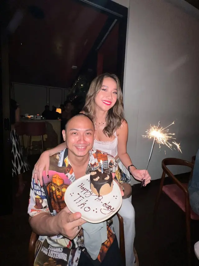 Gaya Bucin Romantis Bunga Citra Lestari dan Tiko Aryawardhana Selama Setahun Menikah, Dari Berwastra hingga Berbusana Muslim