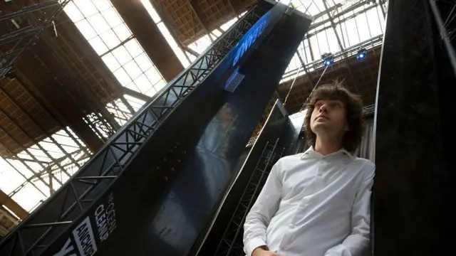 Boyan Slat mengatakan organisasinya berharap dapat menghapus 50 persen limbah plastik dari Great Garpal Patch Pasifik dalam lima tahun. (AP / Peter Dejong)