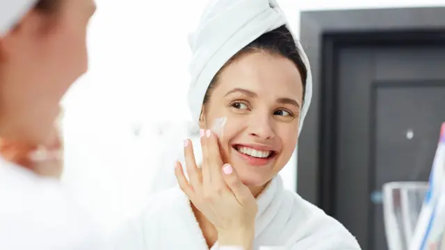 Manfaat penggunaan moisturizer pada kulit wajah