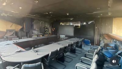 Duduk Perkara Pegawai Bakar Kantor Diskominfo: Kesal Foto Dibuat Stiker