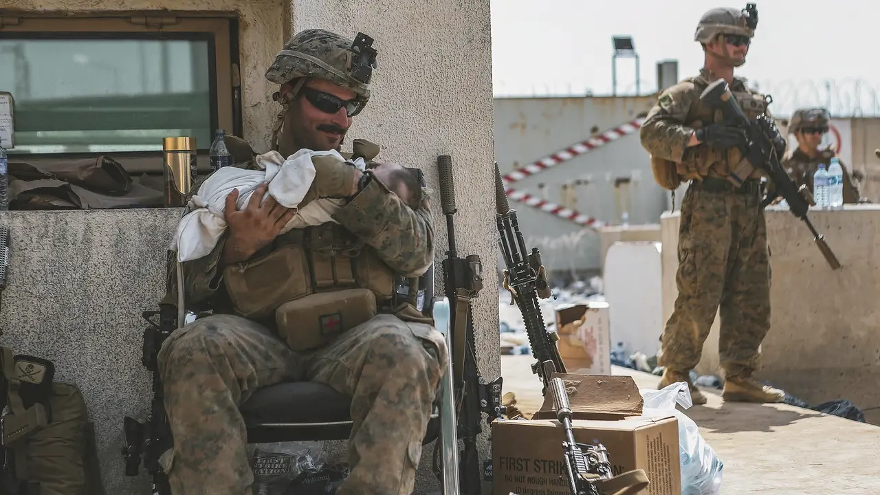 Saat Anak-Anak Afghanistan Dititip ke Tentara AS