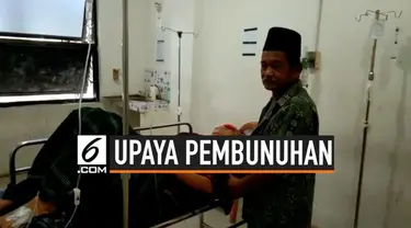 Seorang wanita di Polewali Mandar terluka setelah ditebas keponakannya sendiri. Korban dicurigai telah menyantet keluarga pelaku.