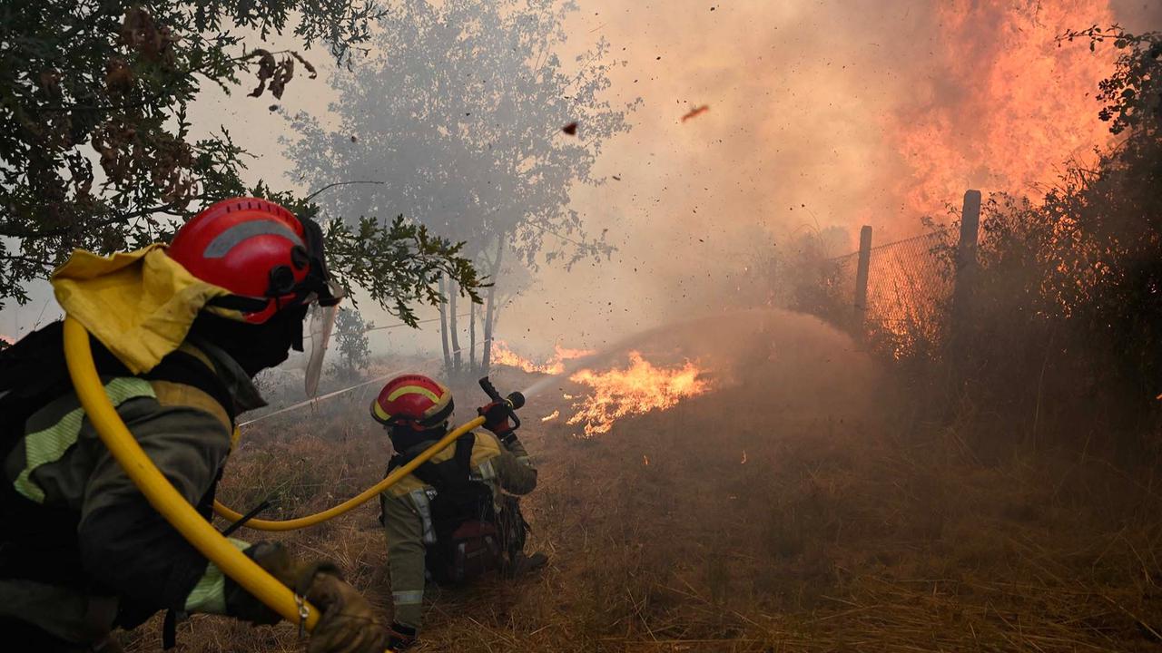 FOTO: Gelombang Panas Picu Kebakaran Hutan Hebat di Spanyol