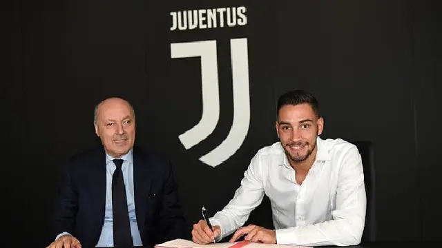 Mattia De Sciglio Sepakat Gabung Juventus