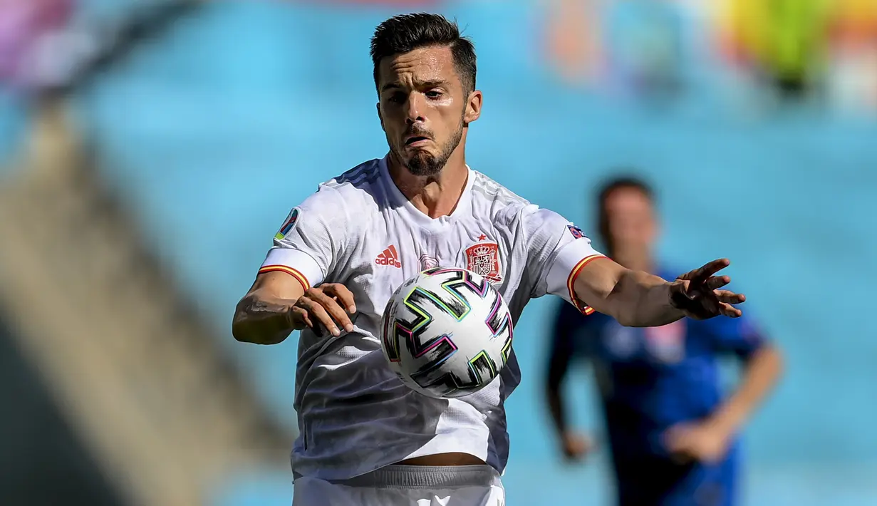Pablo Sarabia. Di dua laga awal fase grup, Pablo Sarabia hanya menjadi pemain pengganti. Luis Enrique lantas mempercayakannya sebagai starter saat jumpa Slovakia. Terbukti, 1 gol dan 1 assist dibuatnya dalam kemenangan 5-0. Melawan Kroasia, aksi ciamiknya kembali dinanti. (Foto: AP/Pool/David Ramos)