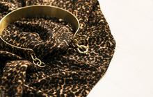 7 Model Gelang Emas Bangle 50 Gram 22 Karat Favorit Ibu Sosialita di 2025, Glamor dengan Desain Simpel