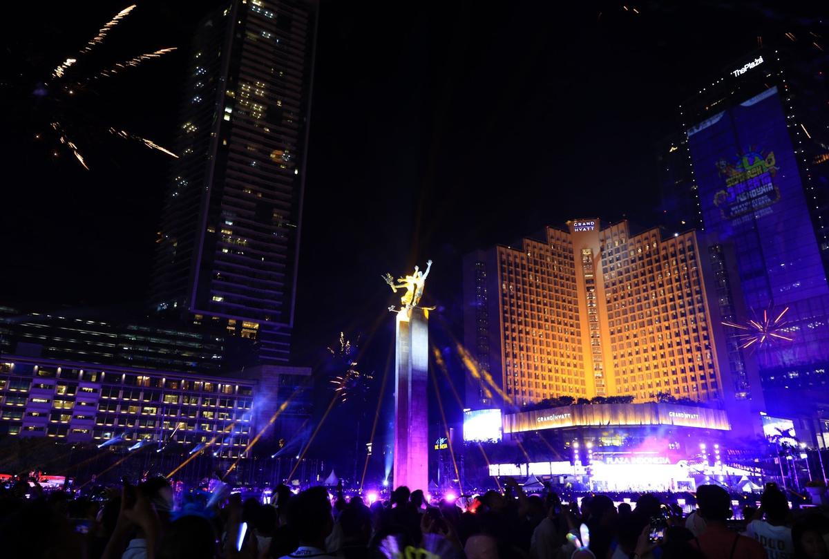 Malam Tahun Baru 2025 di Bundaran HI