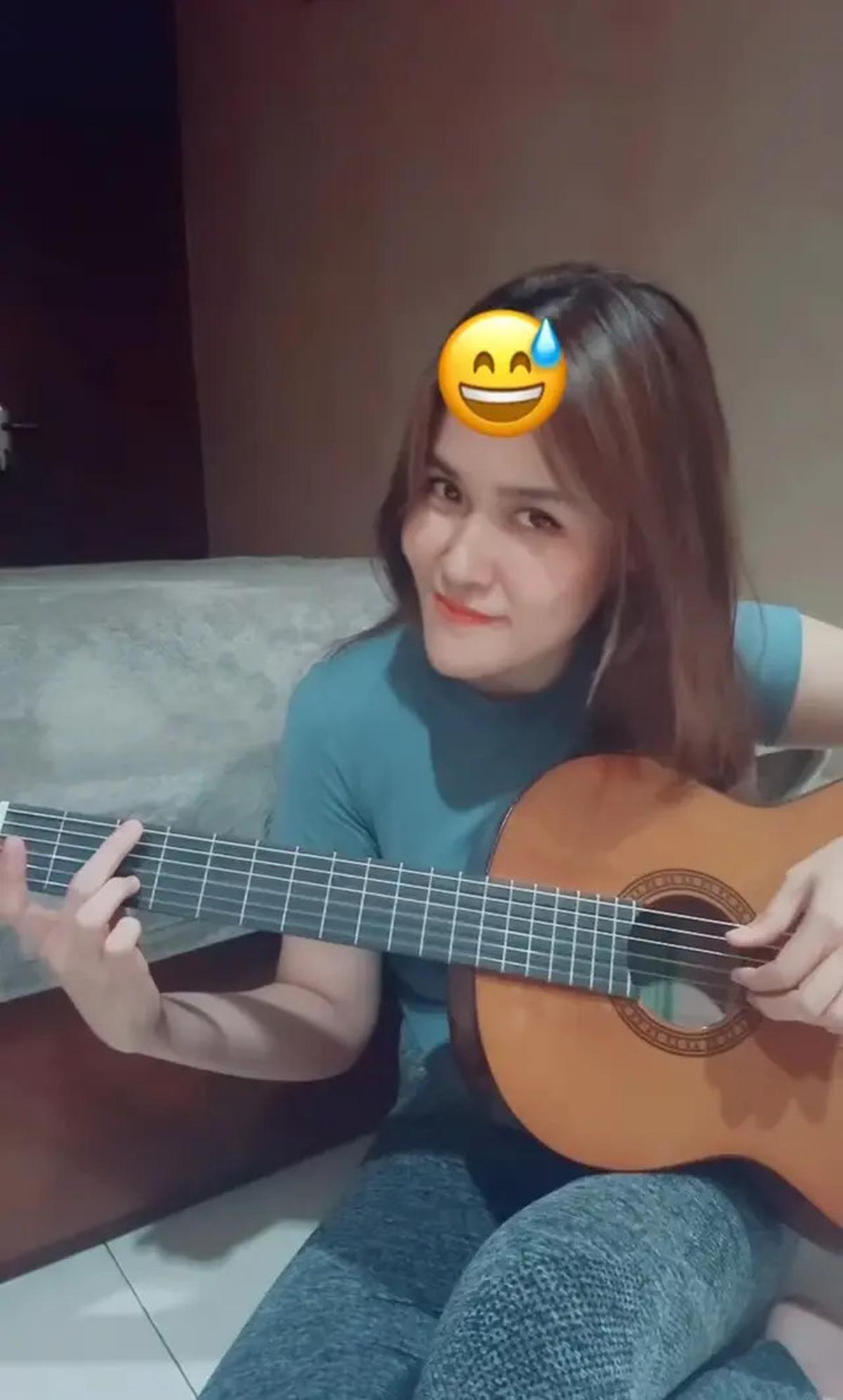 7 Potret Terbaru Jessica Wongso Mulai Pakai Sosmed, Didoakan Jadi Penyanyi