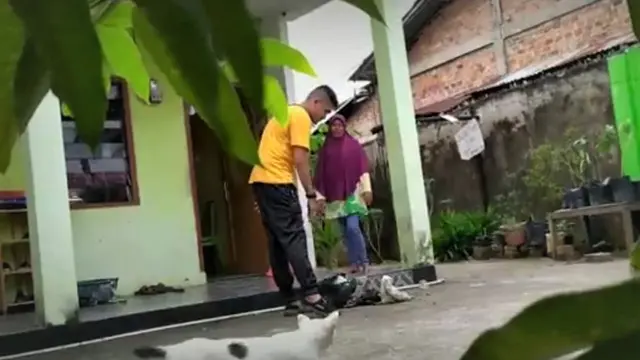Ikuti Jejak Ferdian Paleka, Youtuber Palembang Nge-prank Kantong Daging Berisi Sampah