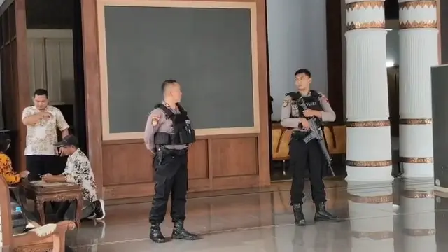 Situasi Mapolresta Pati saat pemeriksaan sejumlah saksi kasus Sudewo. (Liputan6.com/Arief Pramono)