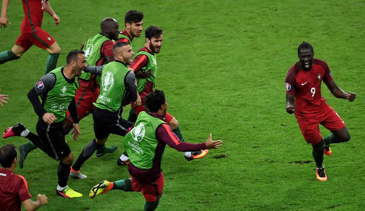 Ekspresi pemain Portugal, Eder, setelah mencetak gol kemenangan ke gawang Prancis pada laga final Piala Eropa 2016 di Stade de France, Saint-Denis, Senin (11/7/2016) dini hari WIB. (AFP/Miguel Medina)