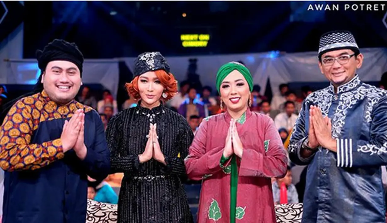 Penyanyi dangdut 39 tahun itu mengucapkan terima kasih mendapat perhatian Presiden. Apalagi sebagai rakyat kecil yang mendapat perhatian dari presiden. Ia mengaku hatinya 'semriwing'. (Instagram/inul.d)