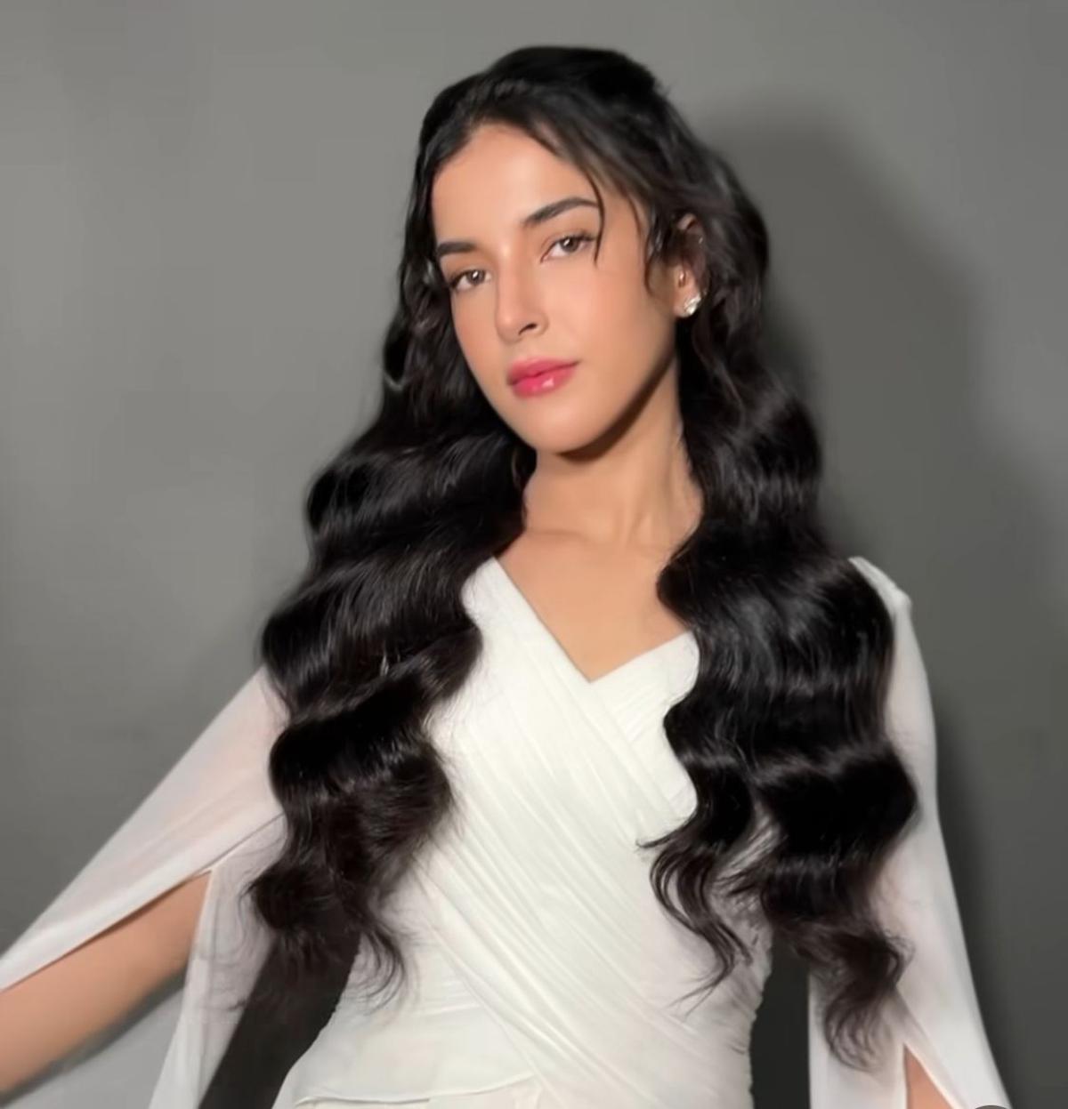 7 Potret Makeup Natural Tasya Farasya, Pesona yang Disebut Bidadari