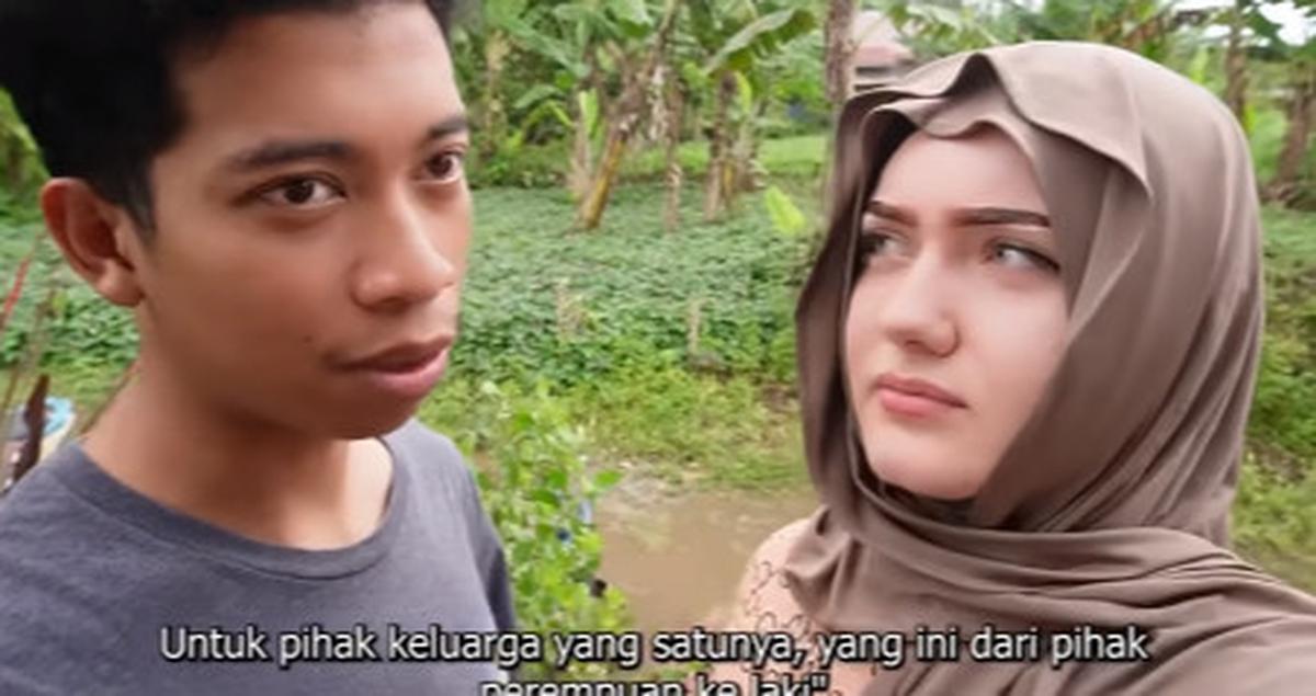 Baru Pertama Kali Selama Hidup, Bule Cantik Mualaf dari Amerika Ini Saksikan Acara Tunangan