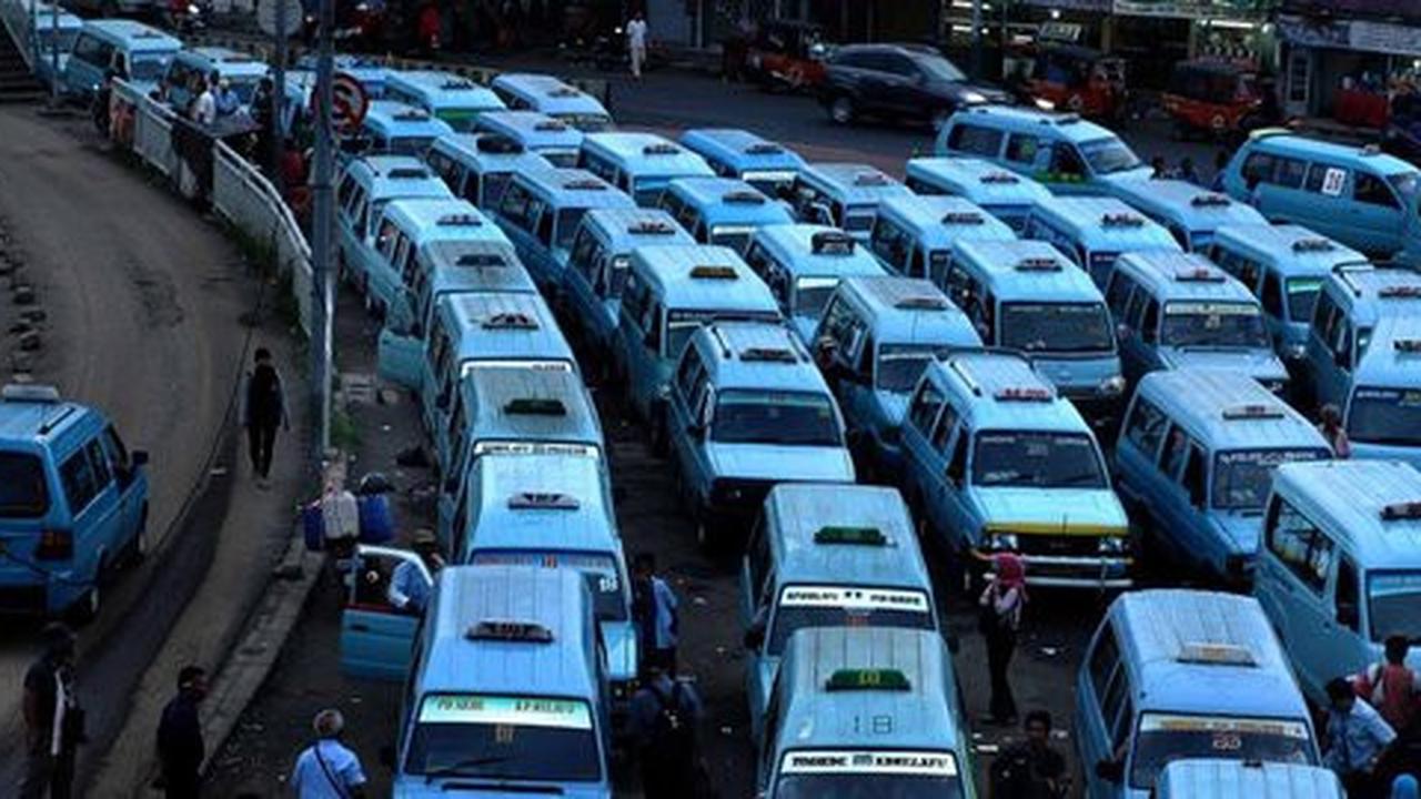 Periksa nomor trayek dan jurusan