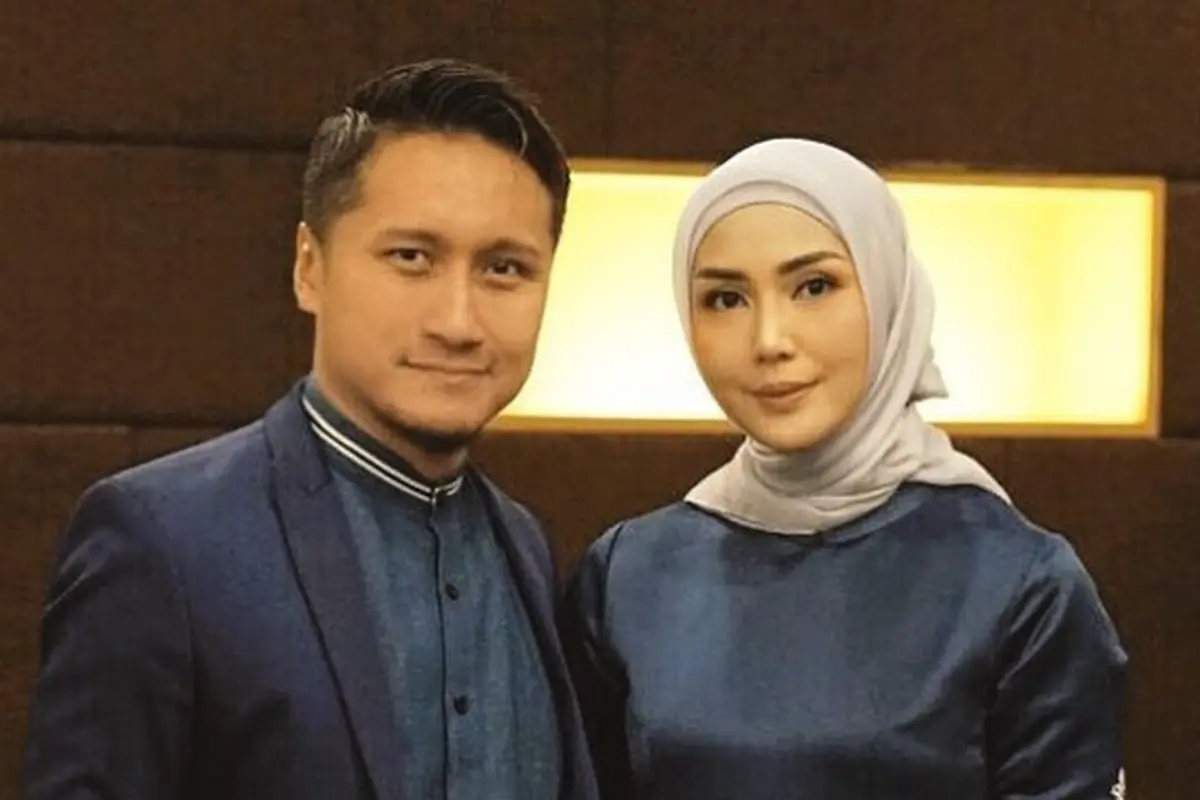 [Bintang] Arie Untung dan Fenita Arie