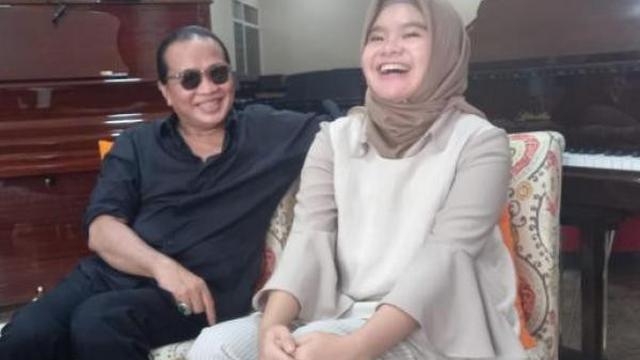 Annisa Pane dan Deddy Dhukun