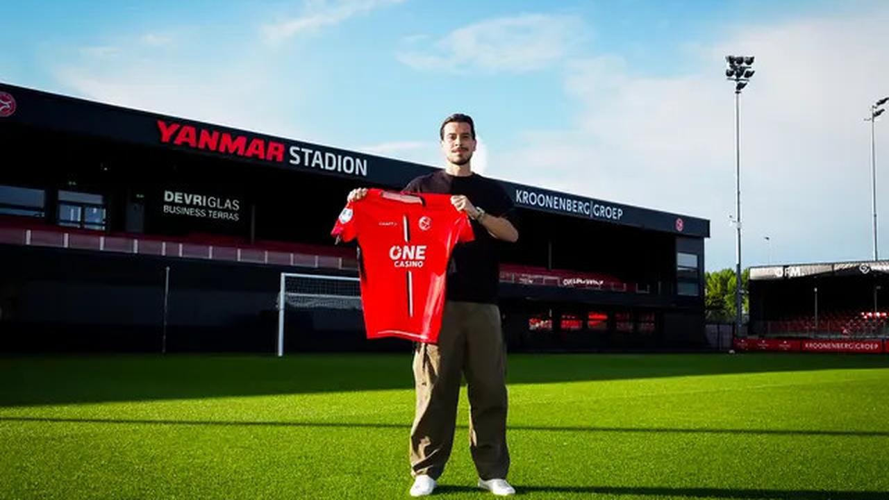 Thom Haye Masih Berjuang Meraih Kemenangan Perdana Bersama Almere City