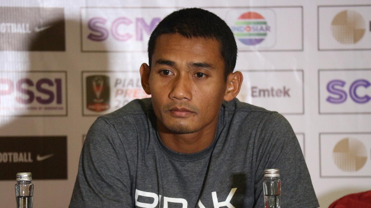 Pelatih kiper PSMS Medan Sahari Gultom